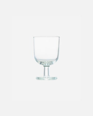 כוס זכוכית עם רגל